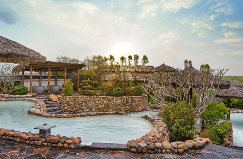 Hue Hotel | Kobi Onsen Resort Hue, Affiliated by Meliá