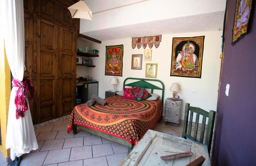 Cholula Apartment | Krishna by Majikal B&B