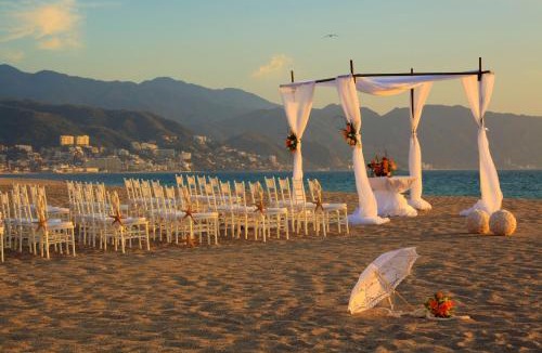 North Hotel Zone Resort | Krystal Vallarta