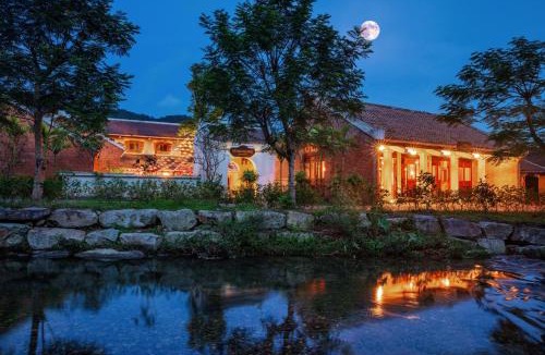 Uong Bi Hotel | Làng Nương Yên Tử (Yên Tử Village)