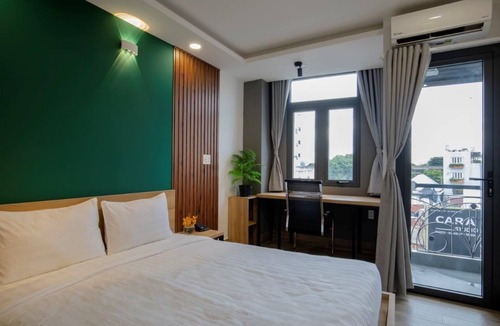 Binh Thanh Hotel | Lá Hotel Riverside