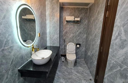 Pleiku Apartment | LA MIA Lakeview Hotel