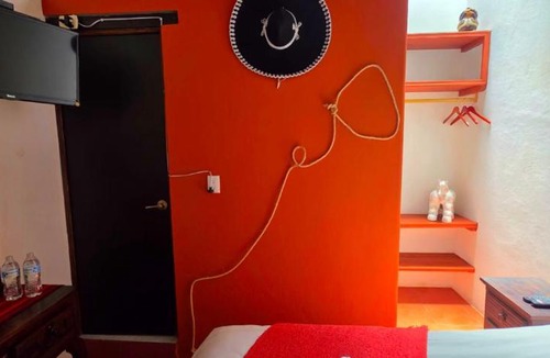 De Mexicanos Hotel | La Parada Mexicana