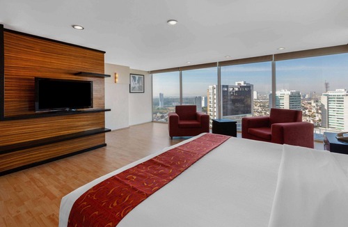 Angelopolis Hotel | La Quinta by Wyndham Puebla Palmas Angelopolis