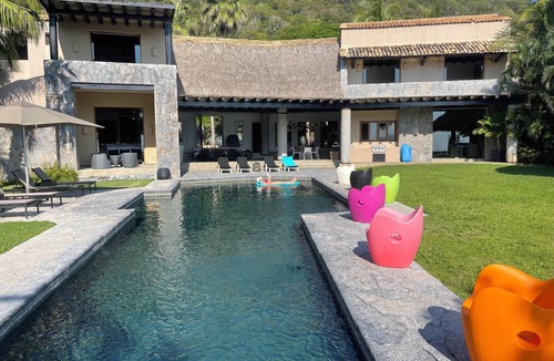 Troncones House | La Vida: Stunning 5bd Beachfront Villa, Surf & Sun
