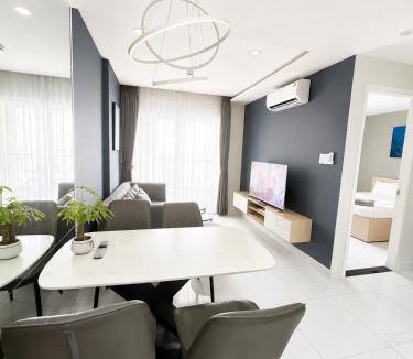 Phuong 8 Apartment | Lafayette 2BR City View - Terra Royal Apartment near Pink Church