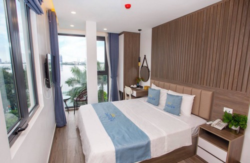 Thuy Khue Hotel | Lake View Hotel