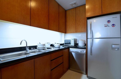 Quang An Apartment | Lakefront Residence