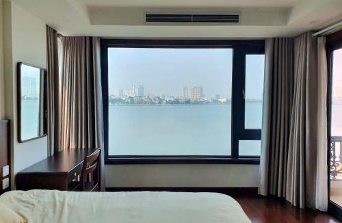 Quang An Apartment | Lakeside Retreat - Tay Ho