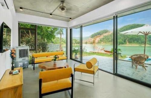 Ky Son Hotel | LaLa Villas