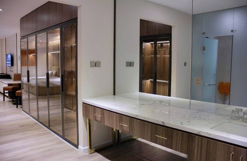 Ba Queo Hotel | Lanura Apartments and Hotel