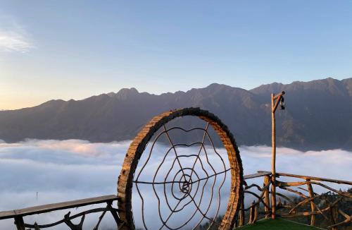 Sa Pa Ski Chalet | Laochai moutian view sapa