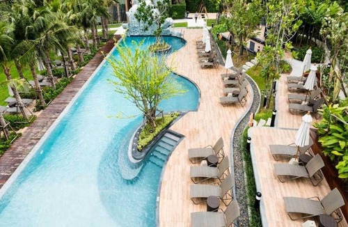 South Pattaya Apartment | Large High Floor, Best Pool and Great Location