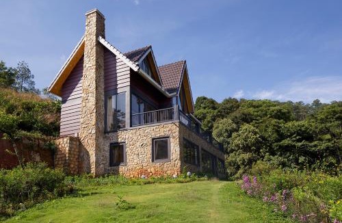 Lac Duong House | Lat Valley Retreat Village