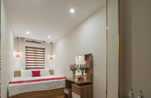 Hang Trong Hostel | Laura house