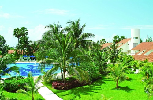 Salinas Resort | Leave your worries at the door!