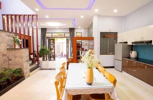 Hai Chau House | Leila House - DaNang Central - 3BRs - Free Airport Shuttle