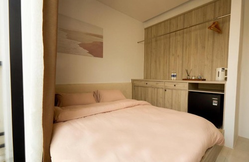 Tan Phu District Hotel | Lens Stay