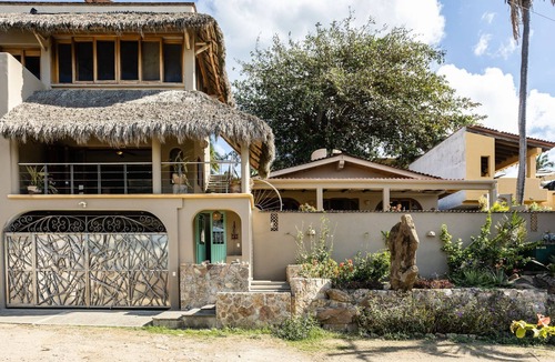 Litibu House | Litibu Bungalow by the Sea