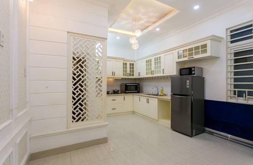 District 3 House | Little Dough Entire Urban House 4BRs and 4 bathrooms