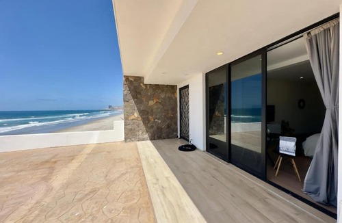 San Antonio del Mar House | Little Pearl Sea View Studio