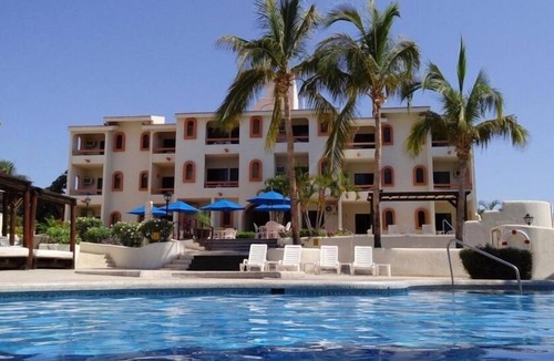 Campo de Golf Fonatur Hotel | Lively 1BR Suite Near San Jose Estuary
