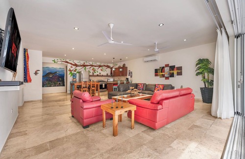Centro - Supmza 001 Condo | Location, Location, Location.