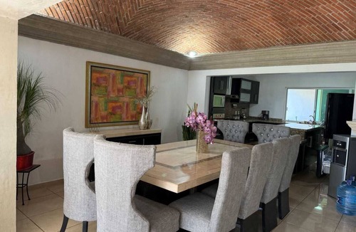 Riberas del Pilar House | Los Angeles Mansion