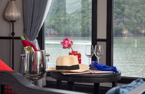 Ha Long Cabin | Lotus D'Orient Cruise