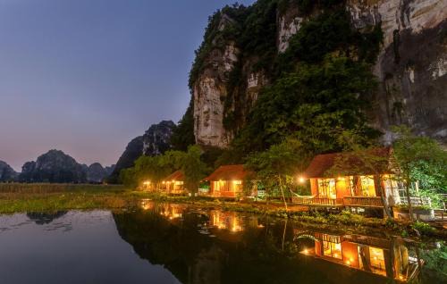 Hoa Lu House | Lotus Field Homestay
