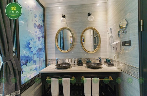 Thanh Thuy Hotel | Lotus Hotel - Vuon vua