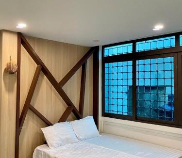 Hang Buom Hostel | Lotuz Hanoi Hostel - Ha Giang Loop Office
