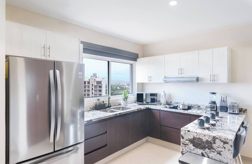 Marina Mazatlan Apartment | Lujo en las Alturas: Dpto en Zona Tranquila