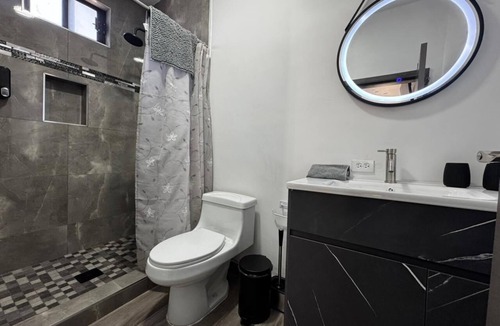 Nogales Apartment | LUNA APARTMENT 8 min from the American Consulate and 10 min from the Mariposa Gate.