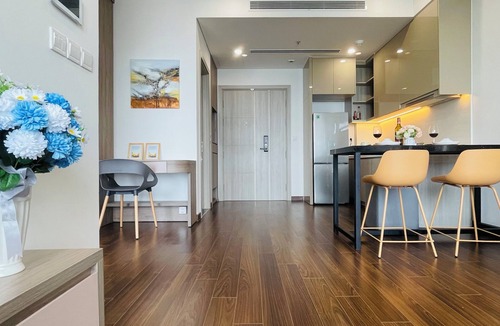 Tu Liem Apartment | Luna's House - Vinhomes Smart City