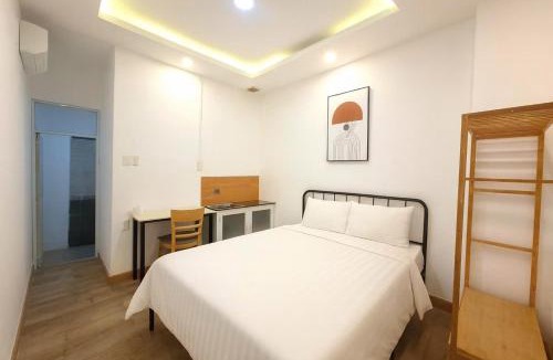 Phuong 8 House | LUNARIA corner of Tan Dinh
