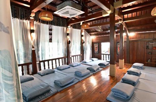 Luong Son Hotel | Luong Son Retreat