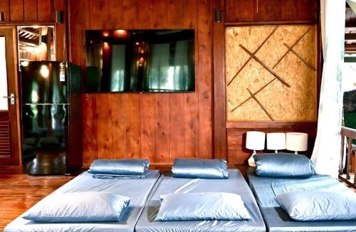 Luong Son Hotel | Luong Son Retreat