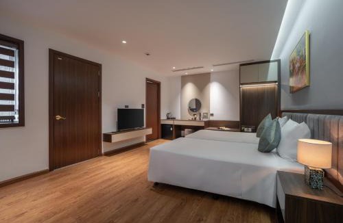 Truc Bach Hotel | Luxe Paradise Hotel Truc Bach