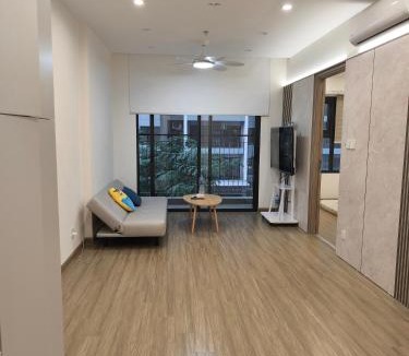 Tu Liem Apartment | Luxhomes Sa1 Toji Sakura Vinhomes Smart city