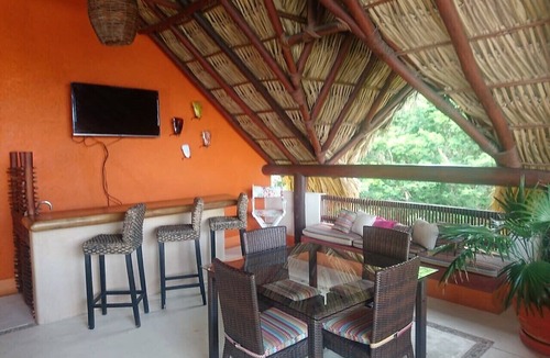 Zihuatanejo Condo | Luxurious penthouse at La Ropa beach the most spectacular view