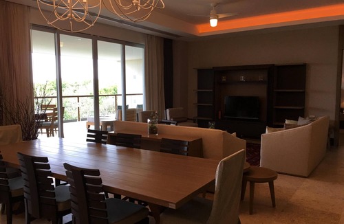 Villa Juarez Villa | Luxurious Residential Grand Luxxe 3BR/3BA Villa Sleeps 10
