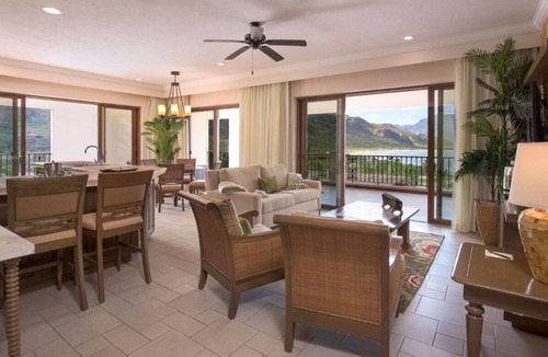 Loreto Apartment | Luxurious Retreat with Stunning Ocean Views in Loreto