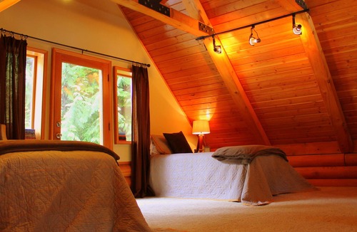 Riverbend Cabin | ⭐Luxurious Riverfront Log Home Estate @vacationloghome