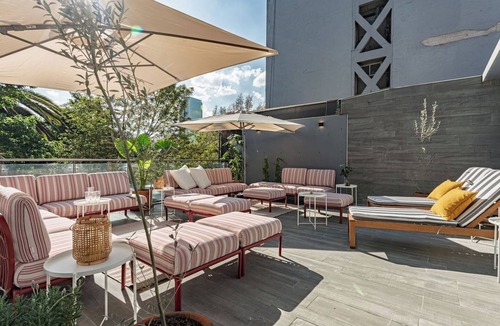 La Condesa House | Luxury 9 Bedroom Villa in Condesa with Rooftop, Jacuzzis, Gym, AC, and Elevator