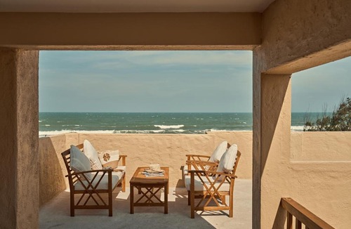 Dong Hoa Villa | Luxury Beach View Pool hot tub Villa for Long Stay