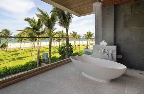 Dien Ban Villa | Luxury Beachfront Villa nearby Golf Courses