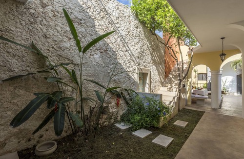 Barrio de Santiago Villa | Luxury Colonial Villa In Historic Center - Santiago. A decade of happy guests.