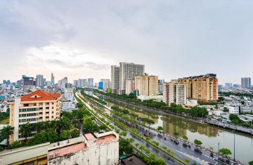 District 1 Apartment | Luxury Living in the heart of D1/3BR/Infinity Pool