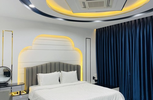 Phu Nhuan House | Luxury master room.